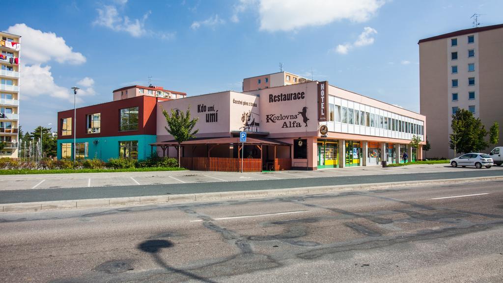 Hotel Alfa Třebíč Esterno foto